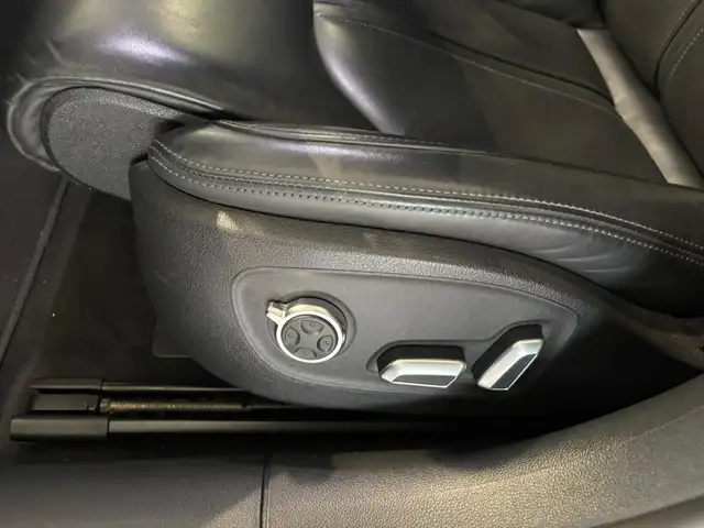 Audi A6 view 12
