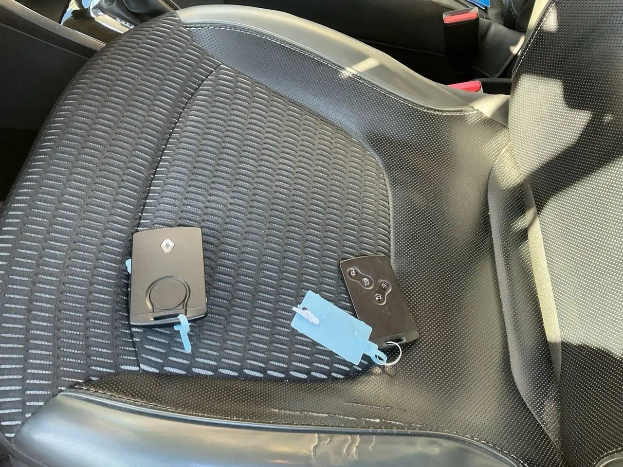 Renault Captur — photo 11