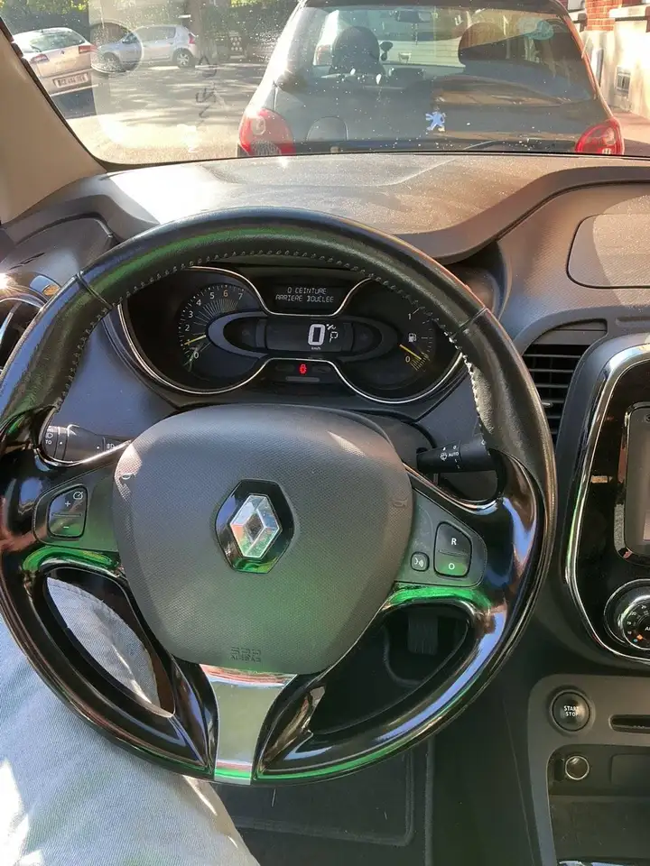 Renault Captur — photo 7