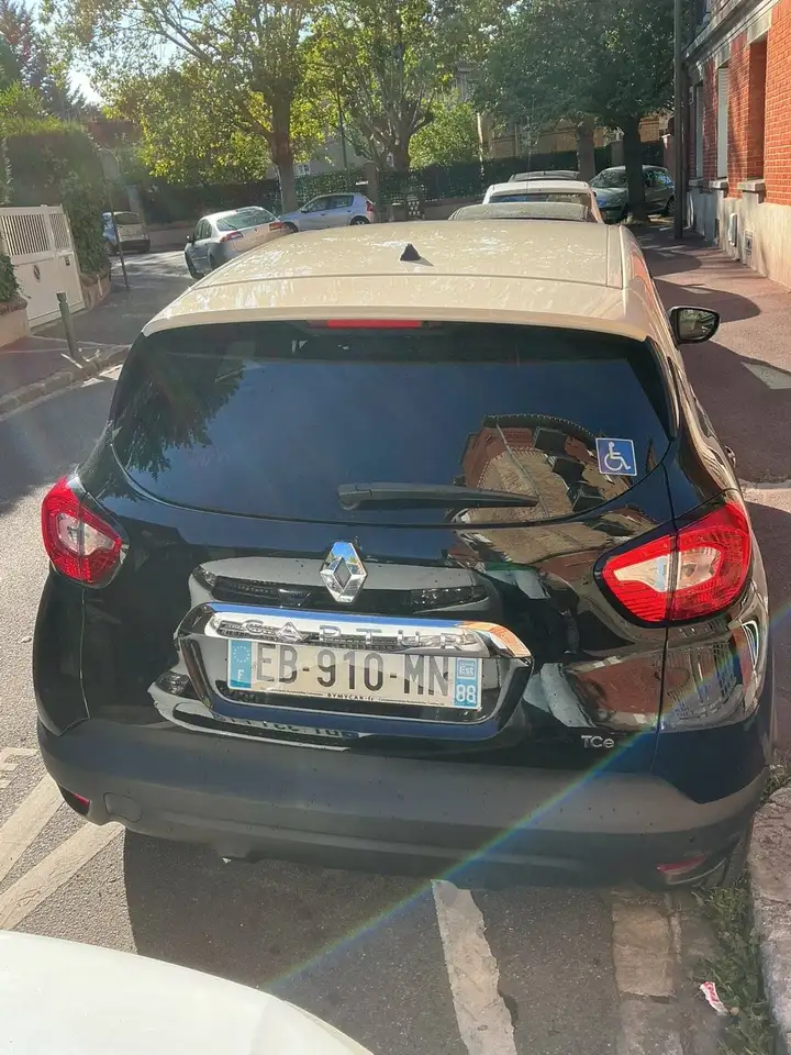 Renault Captur — photo 4