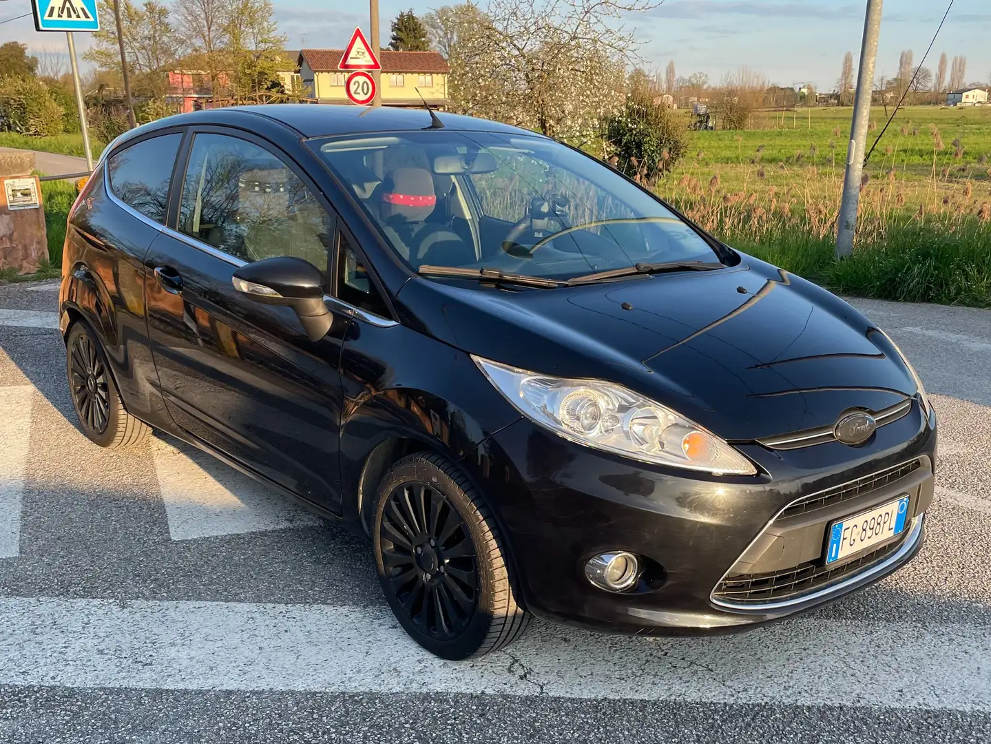 Ford Fiesta Fiesta VI 2008 3p 1.2 16v Titanium FL Nero - 1