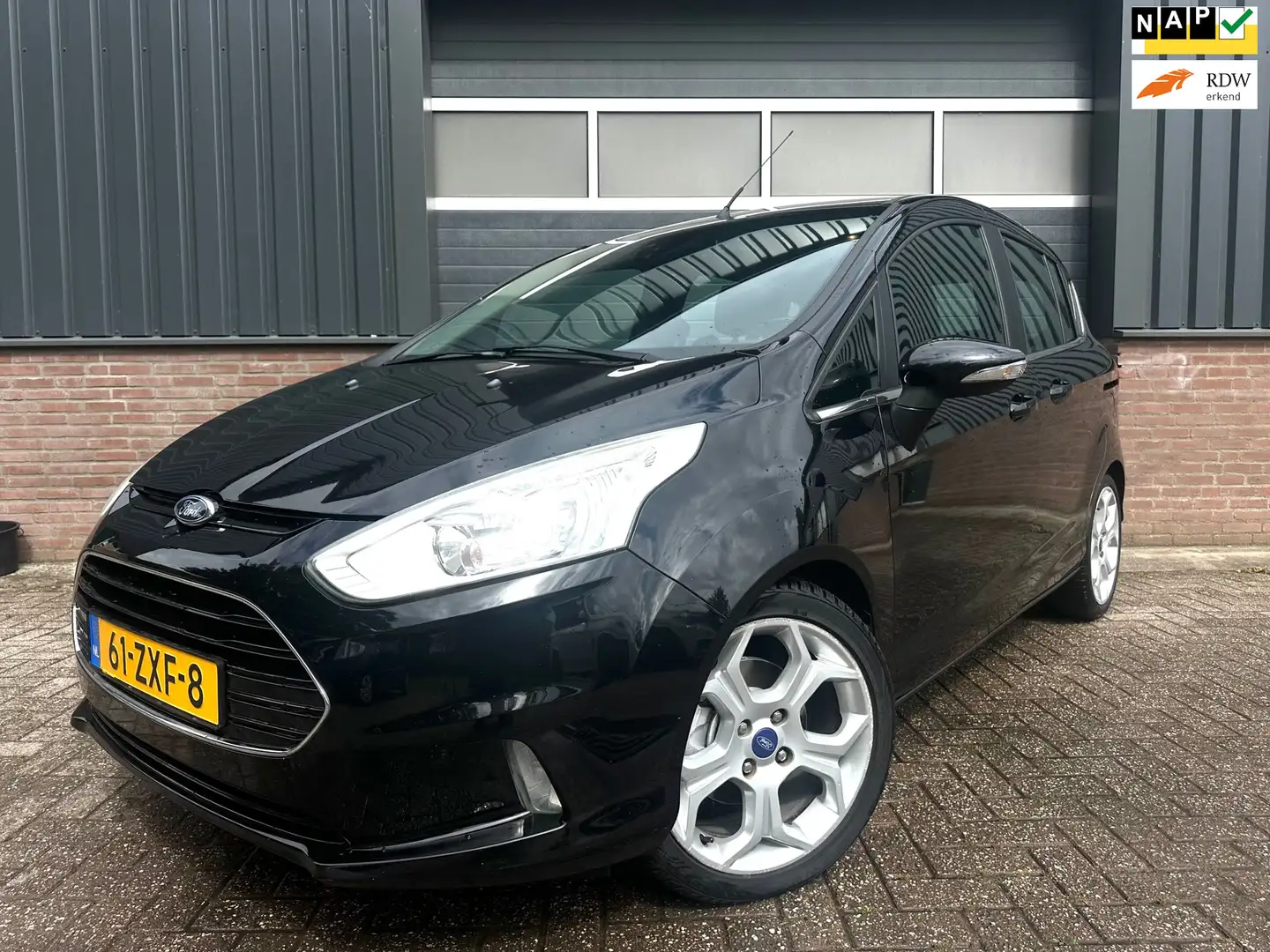 Ford B-Max 1.0 EcoBoost Titanium Trekhaak / 17 inch / PDC Negro - 1