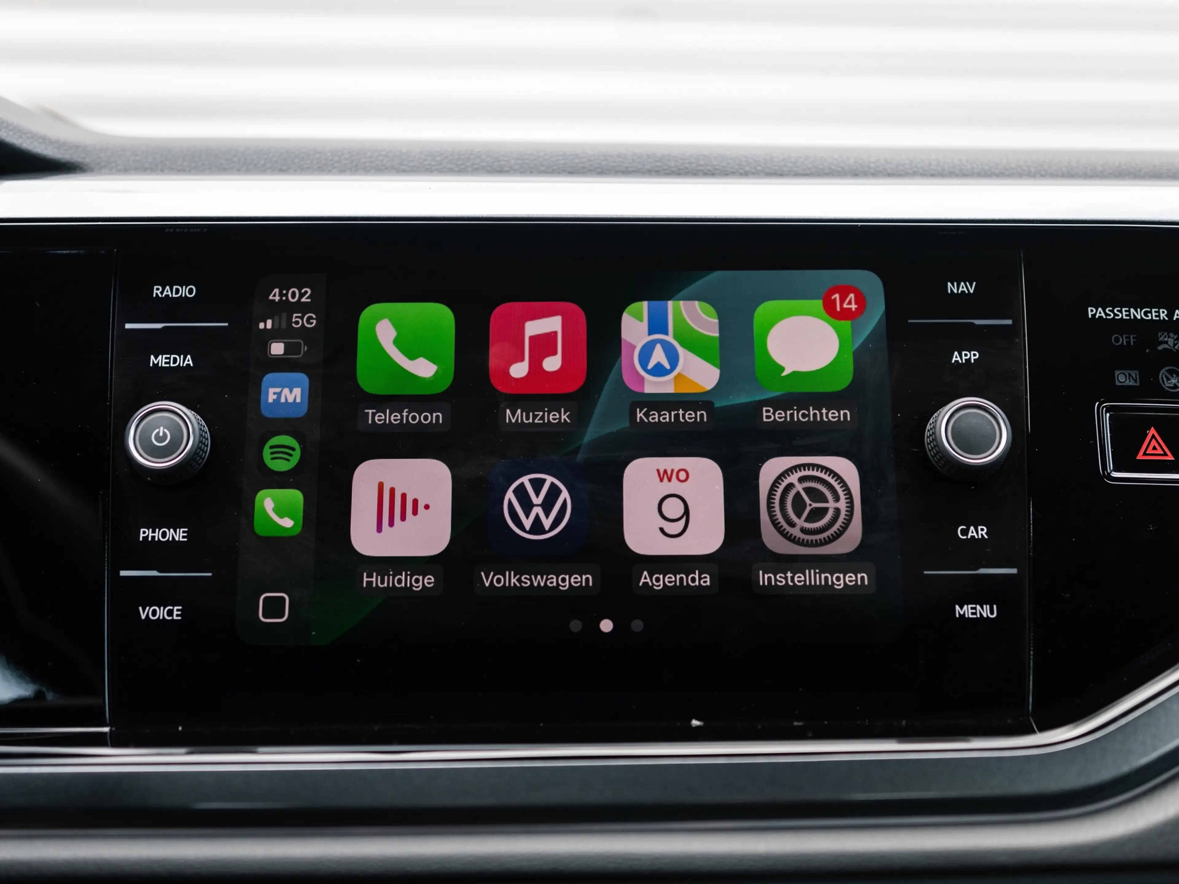 Volkswagen Polo GTI 2.0 TSI Beats Camera Keyless Blindspot — photo 32