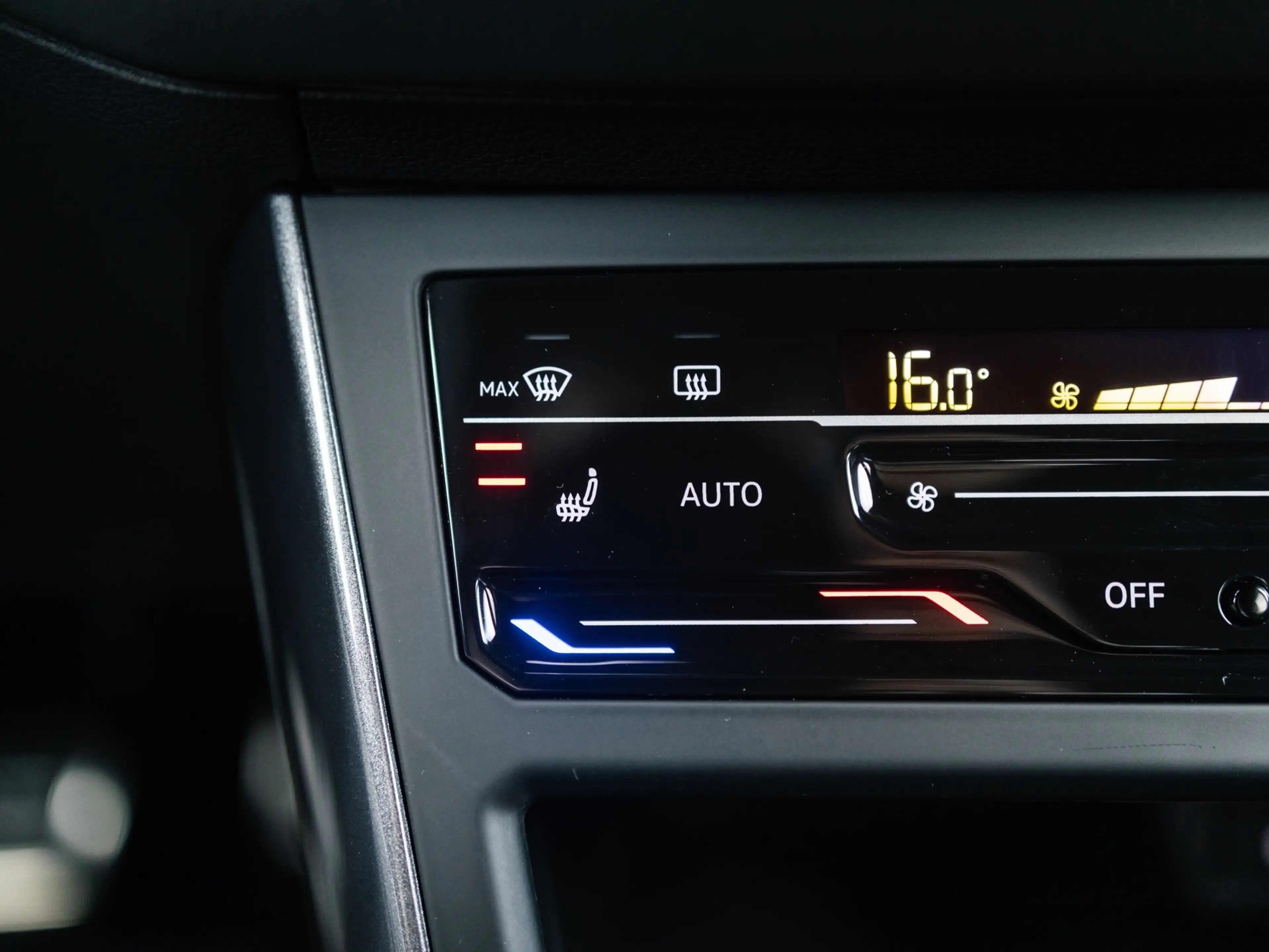 Volkswagen Polo GTI 2.0 TSI Beats Camera Keyless Blindspot — photo 38