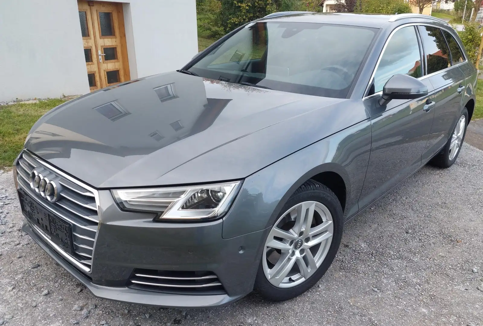 Audi A4 A4 Avant 2,0 TDI Sport Sport Grau - 1