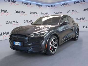 standard range awd 269cv auto