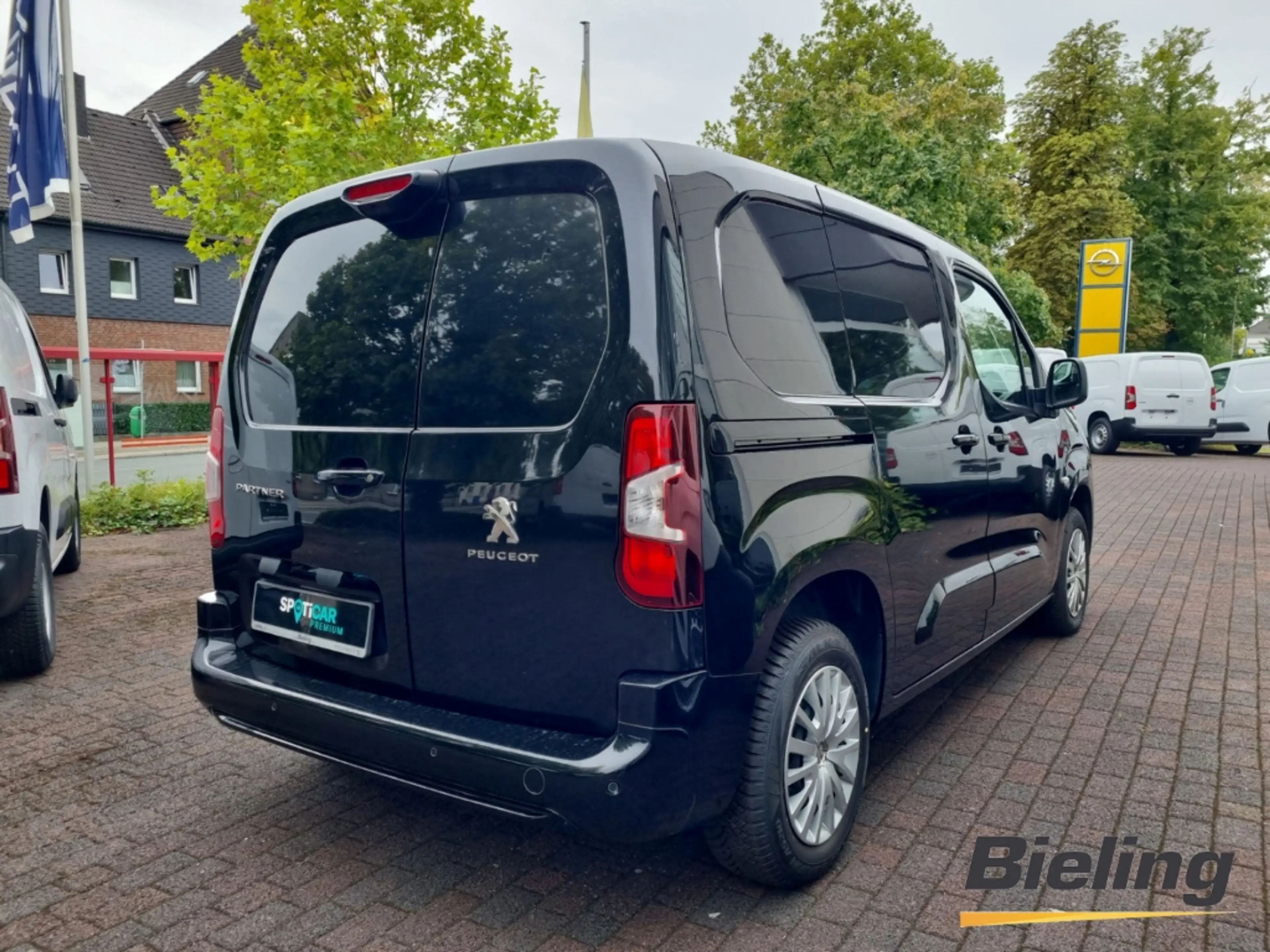 Peugeot Partner Premium L1 1.2l, NAVI, PDC , Klima, E-Fenster, ZV — photo 3