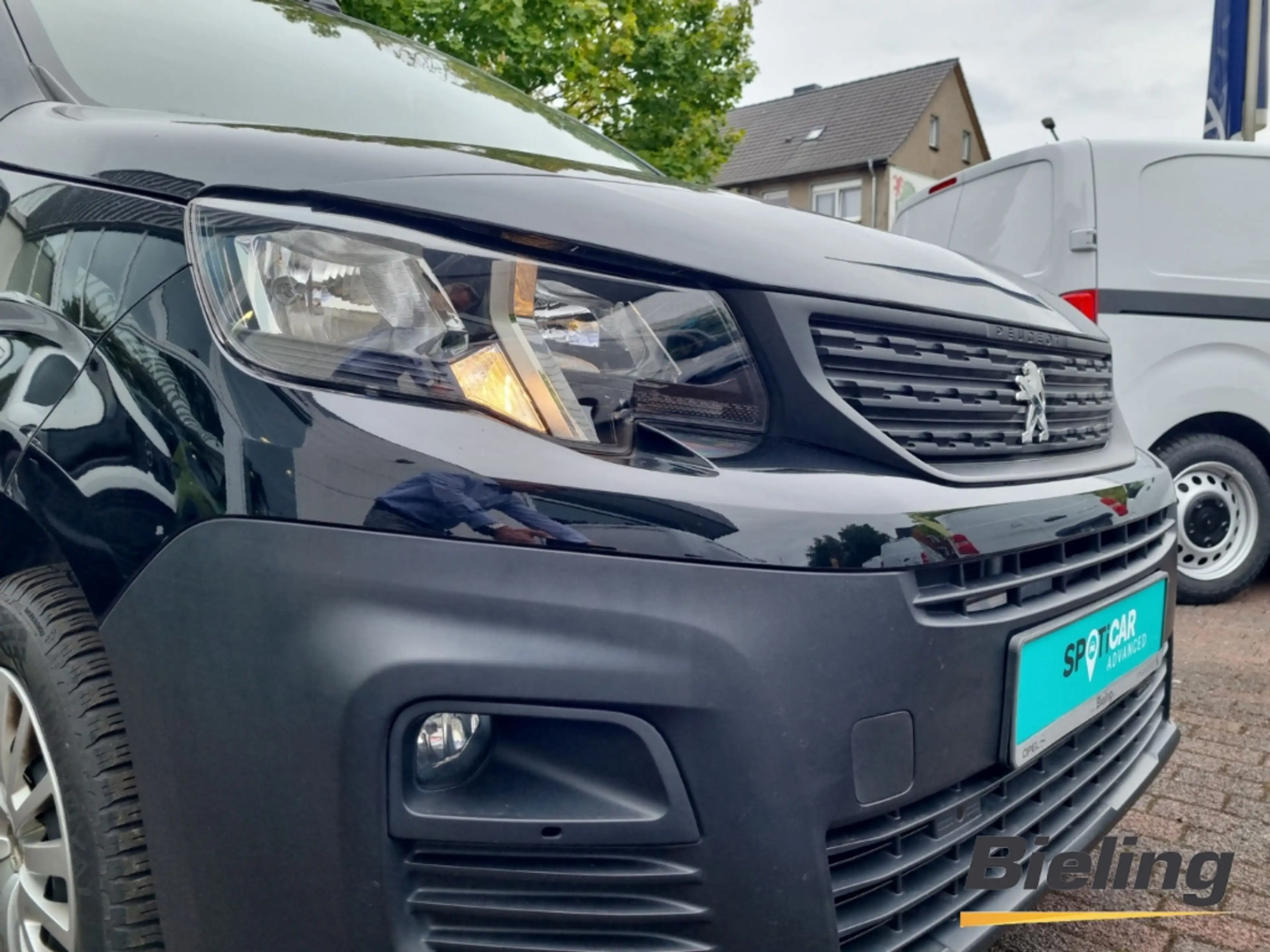 Peugeot Partner Premium L1 1.2l, NAVI, PDC , Klima, E-Fenster, ZV — photo 12