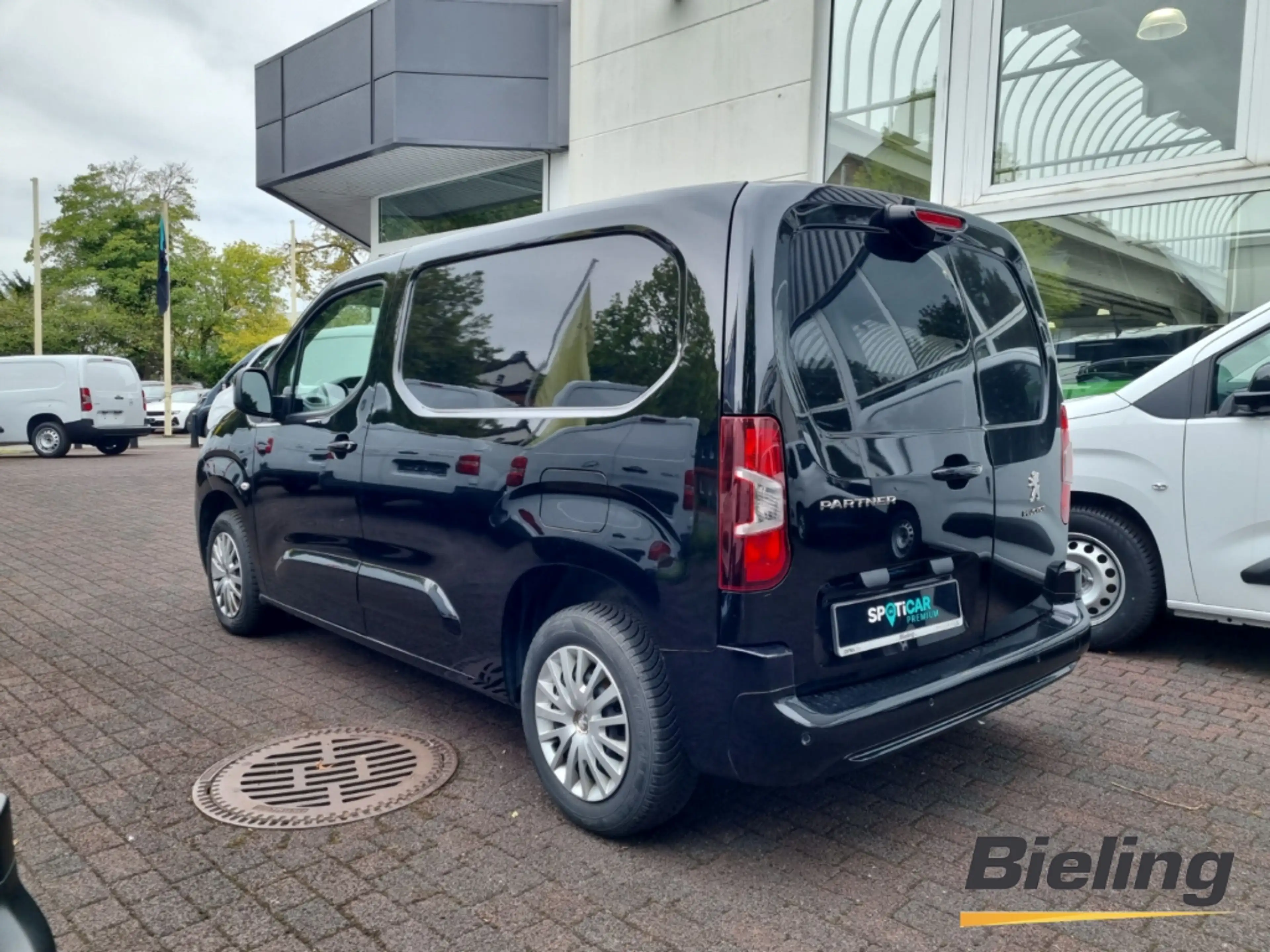 Peugeot Partner Premium L1 1.2l, NAVI, PDC , Klima, E-Fenster, ZV — photo 2