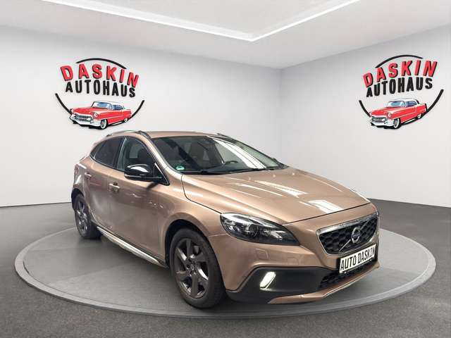 Imagine Volvo V40 Cross Country AUTOMATIK/TÜV NEU/LEDER/NAVI