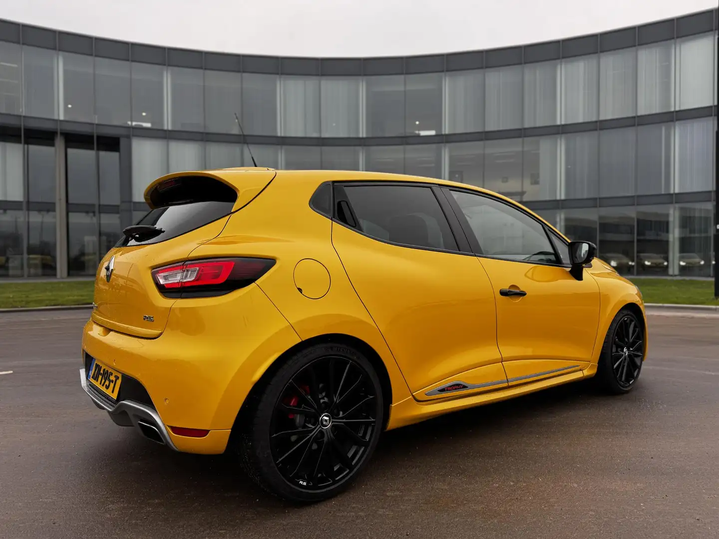 Renault Clio 1.6 Turbo R.S. Trophy Amarillo - 2