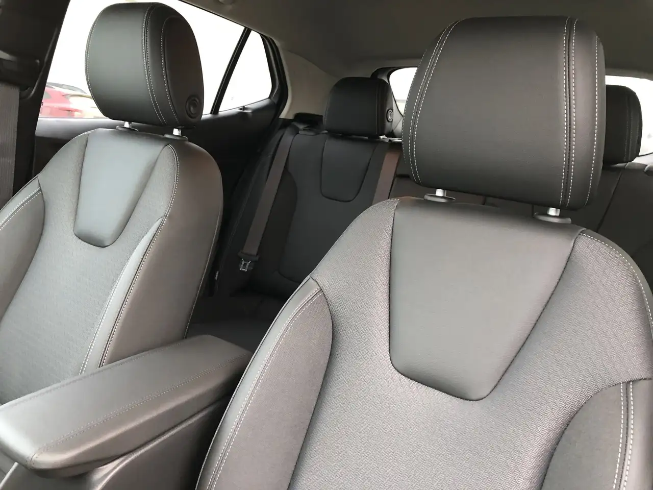 Buick Encore снимка Buick Encore