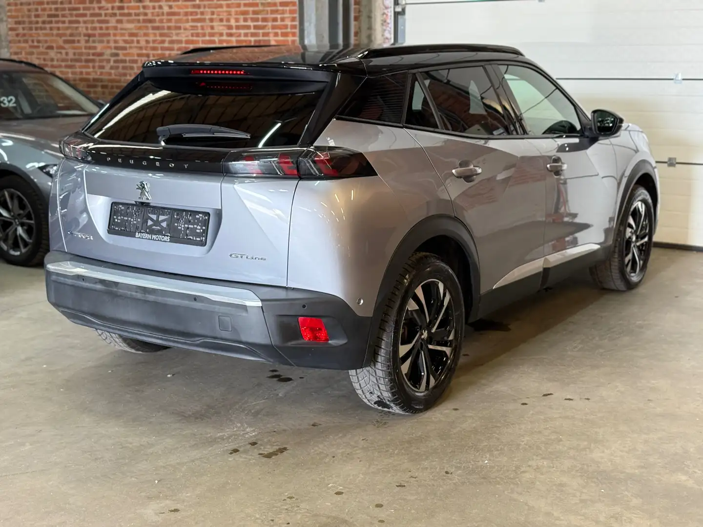 Peugeot e-2008 GT Pack Navi Leder Garantie Gris - 2