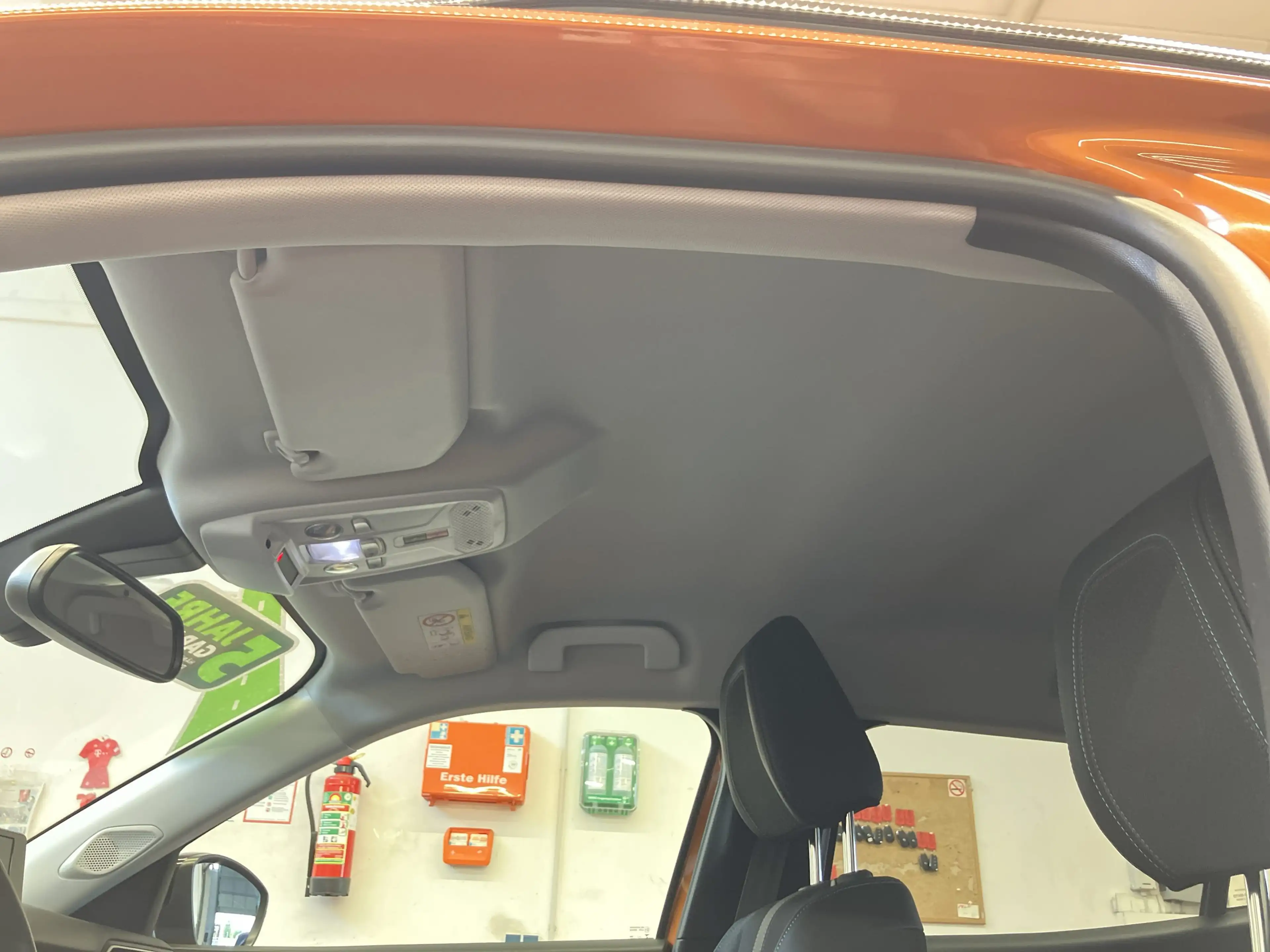 Peugeot e-2008 Elektro Allure Pack LED+Kamera+CarPlay — photo 15