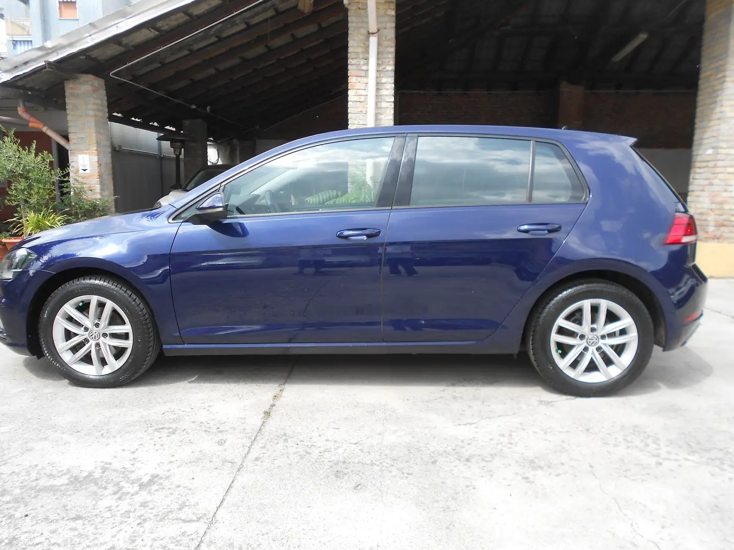 Volkswagen Golf Golf 5p 1.6 tdi Business 115cv dsg Azul - 2