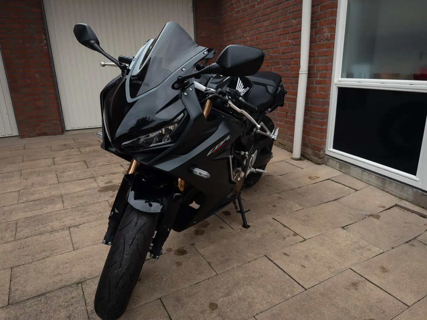Honda CBR 650 R - 2