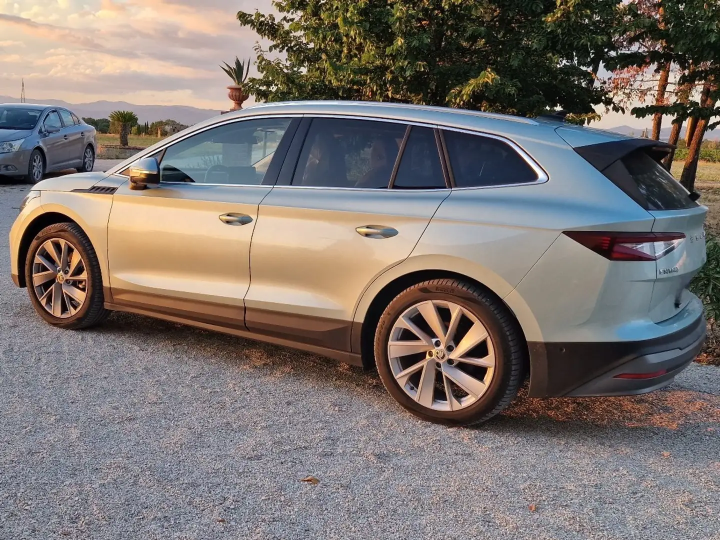 Skoda Enyaq iV 80 Executive Grigio - 2