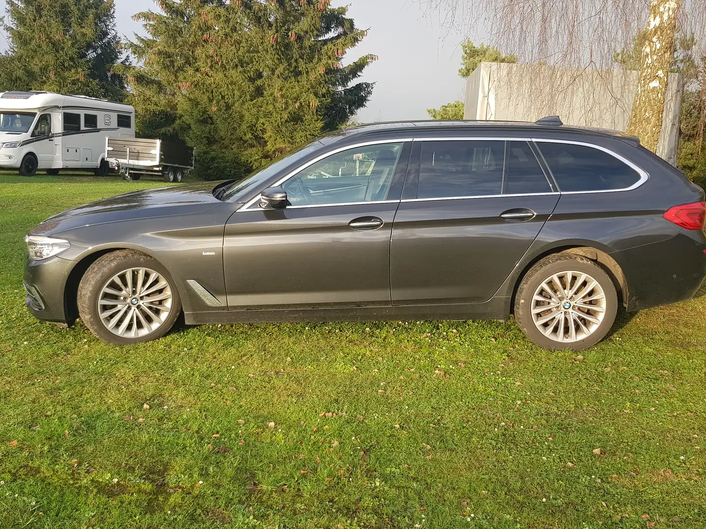 BMW 530 5er Touring Diesel 530d xDrive Touring Aut. Luxury Gris - 2