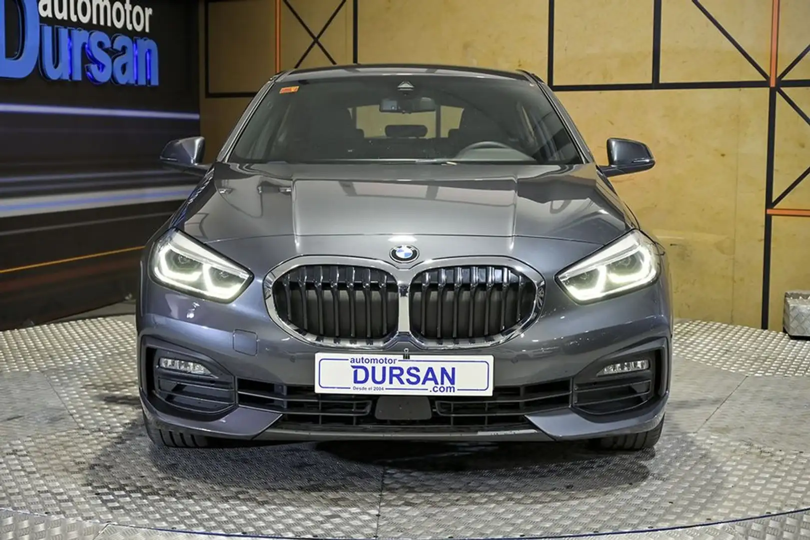 BMW 116 118d Grau - 2