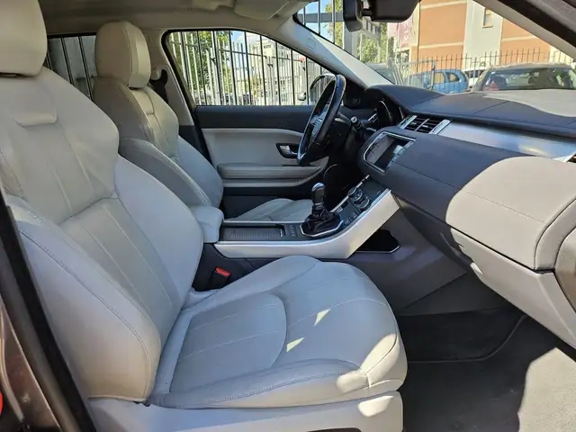 Land Rover Range Rover Evoque view 13
