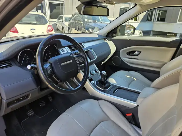 Land Rover Range Rover Evoque view 7