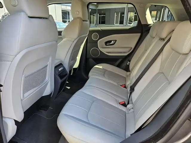 Land Rover Range Rover Evoque view 9
