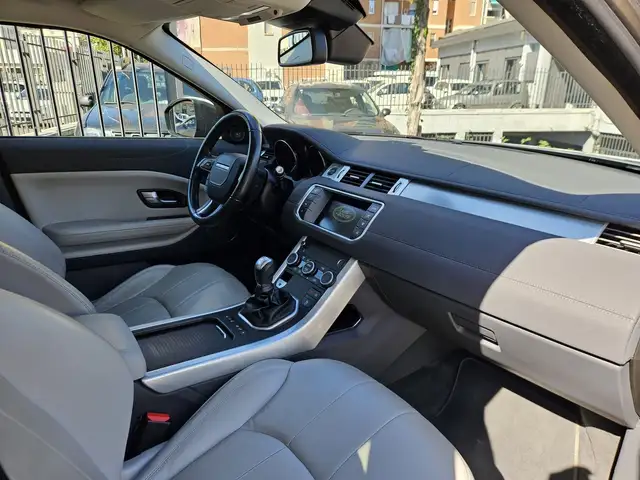 Land Rover Range Rover Evoque view 12