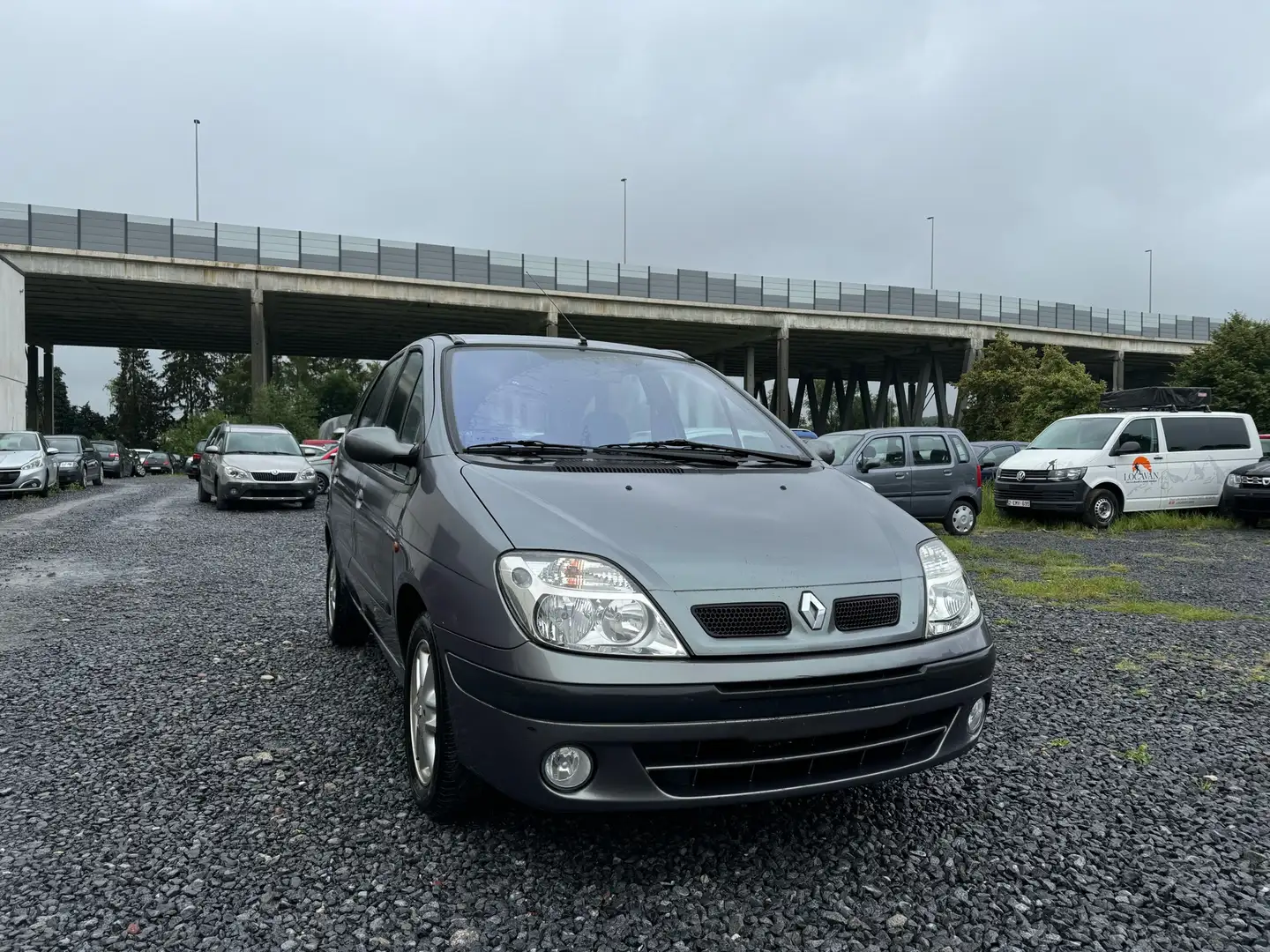 Renault Scenic 2.0 140CV - BON ETAT GENERAL - A/C - RADIO CD Gri - 1