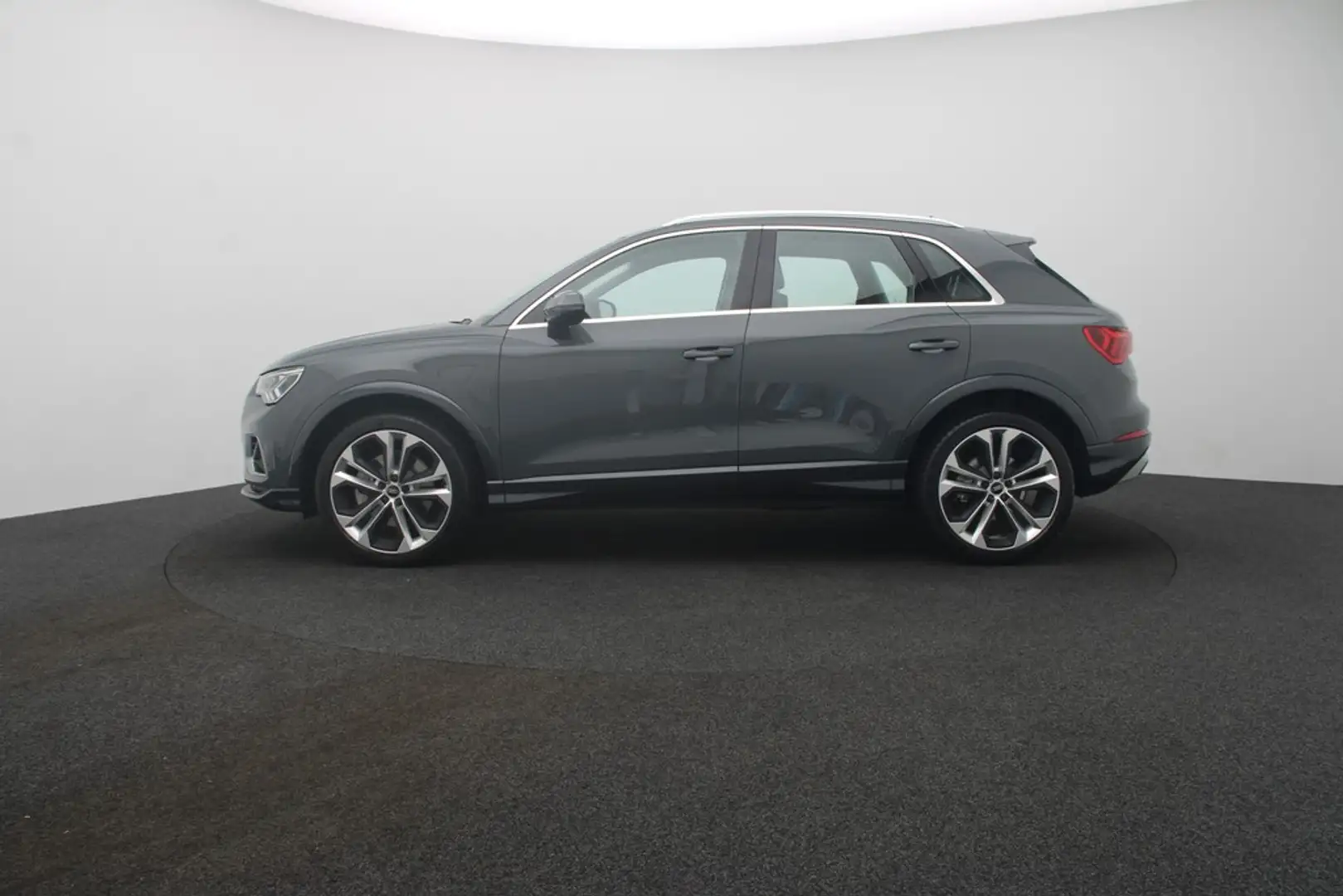 Audi Q3 40 TDI quattro . Virt.Cockpit LED Navi AHK Grau - 2