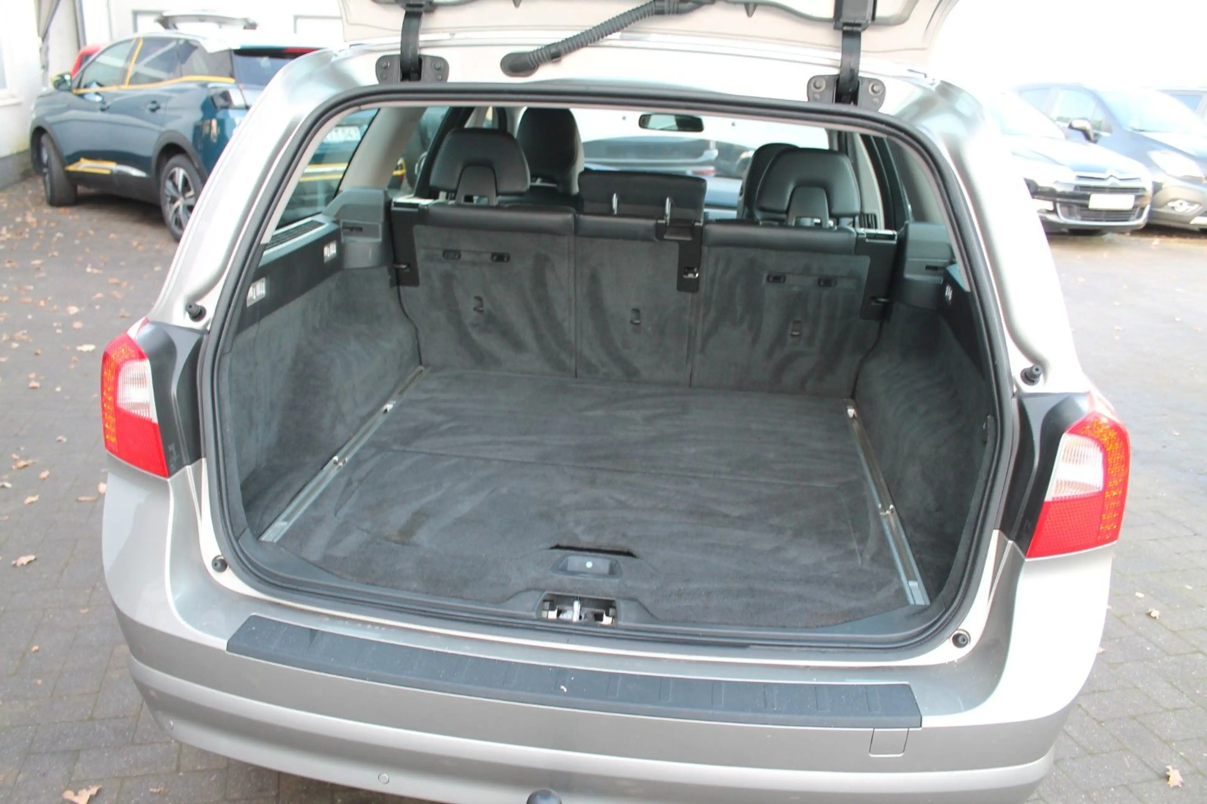 Volvo V70 Kombi Summum — photo 11