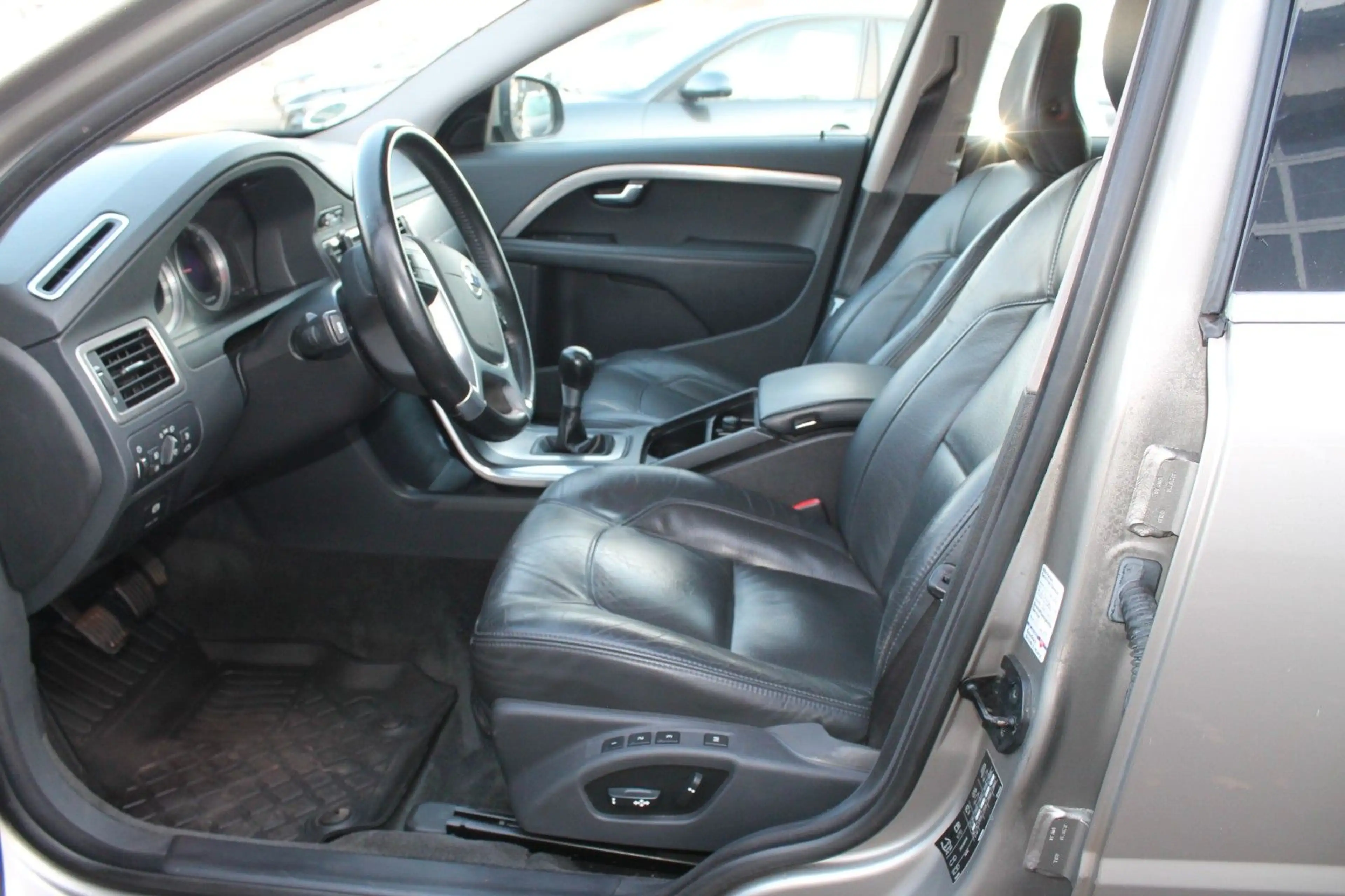 Volvo V70 Kombi Summum — photo 9