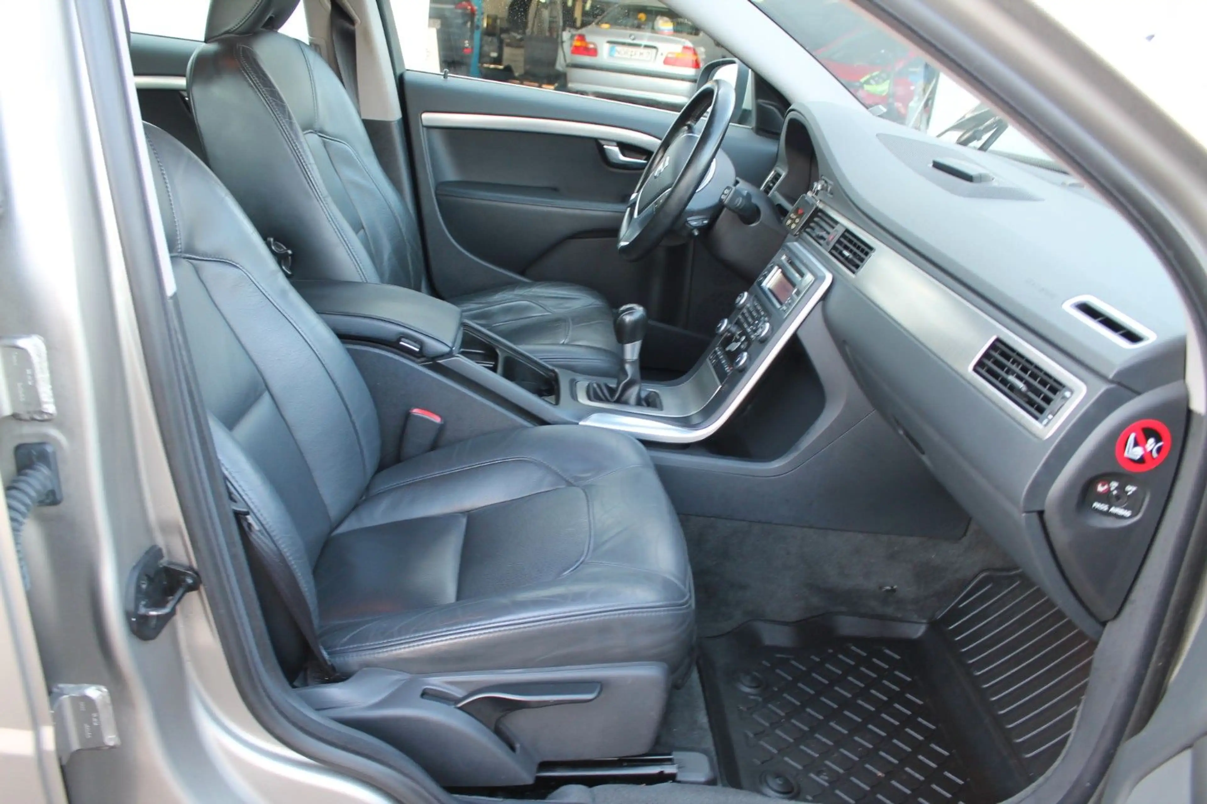 Volvo V70 Kombi Summum — photo 14