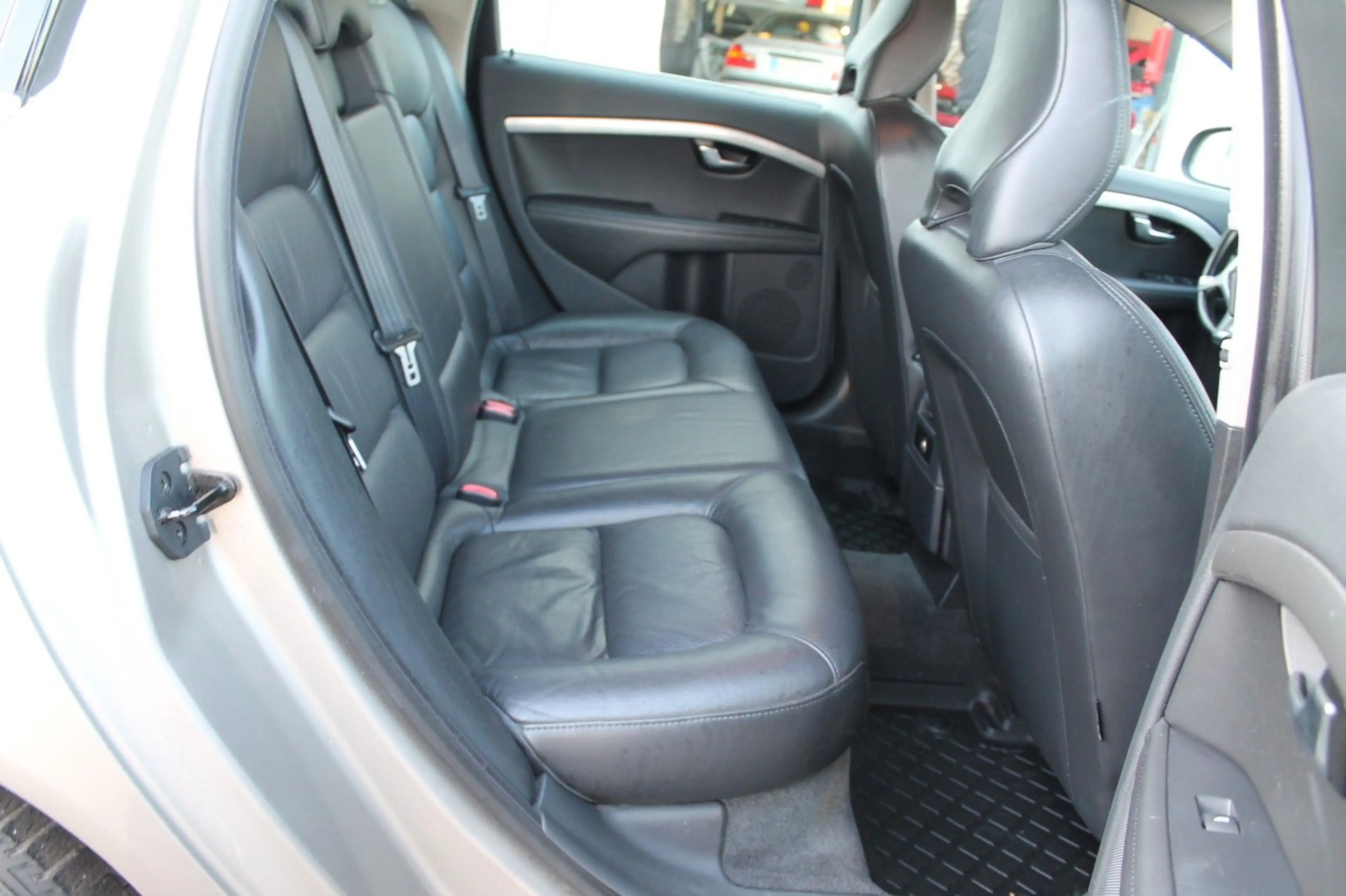 Volvo V70 Kombi Summum — photo 12