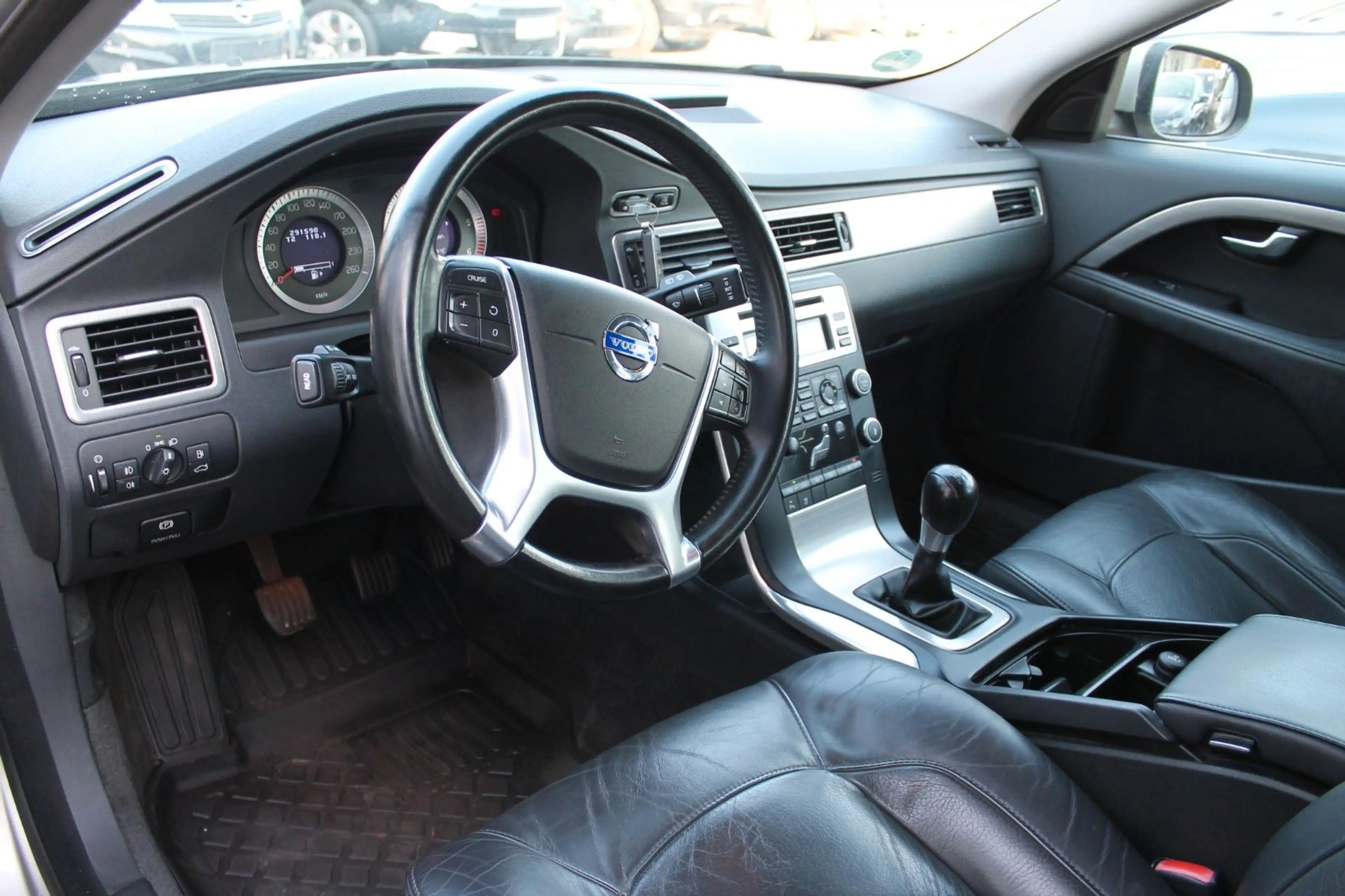 Volvo V70 Kombi Summum — photo 10