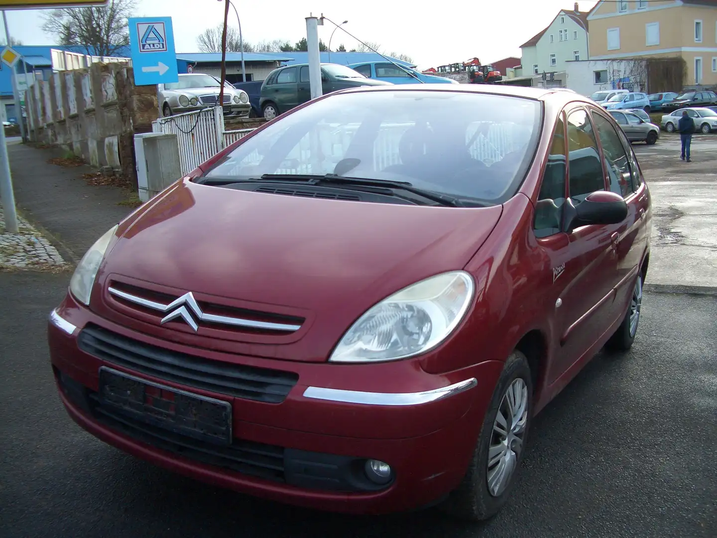 Citroen Xsara Picasso HDi 110 FAP Tendance Roşu - 1