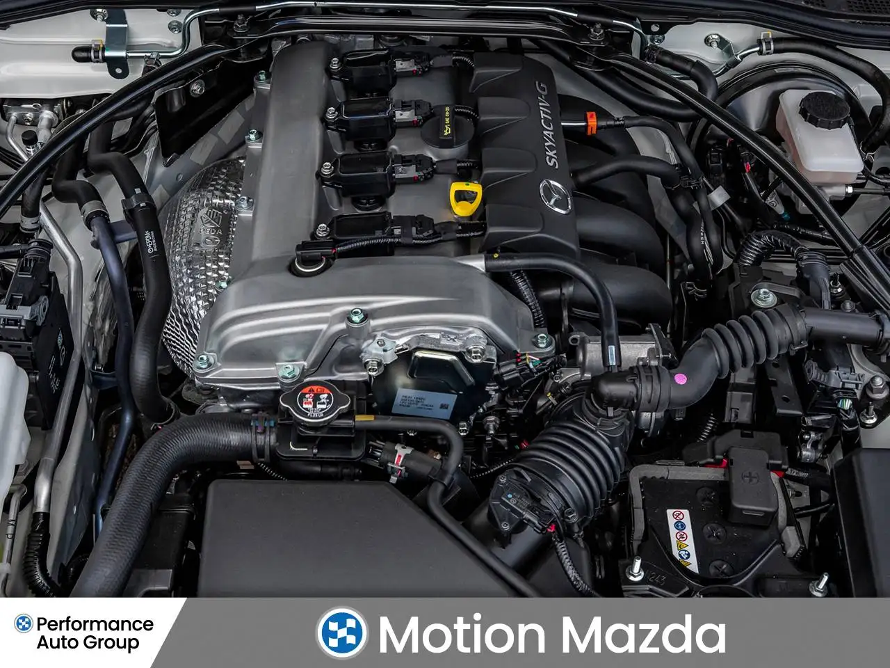 Mazda MX-5 Miata снимка Mazda MX-5 Miata
