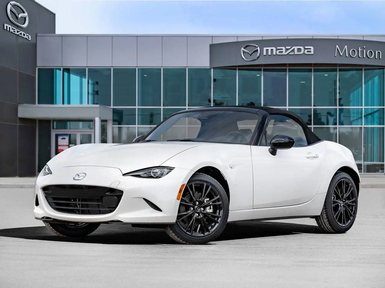 Mazda MX-5 Miata снимка Mazda MX-5 Miata