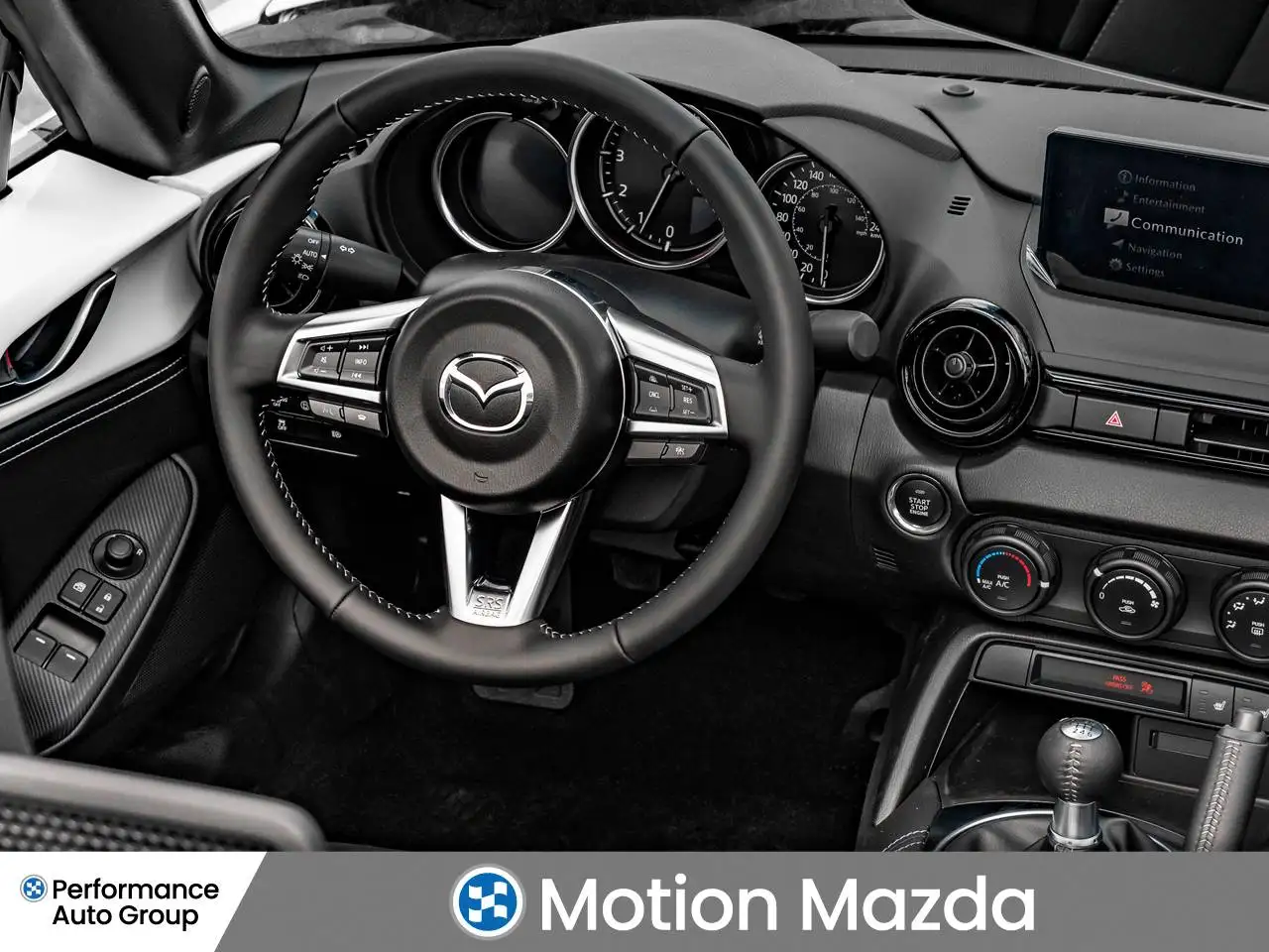 Mazda MX-5 Miata снимка Mazda MX-5 Miata