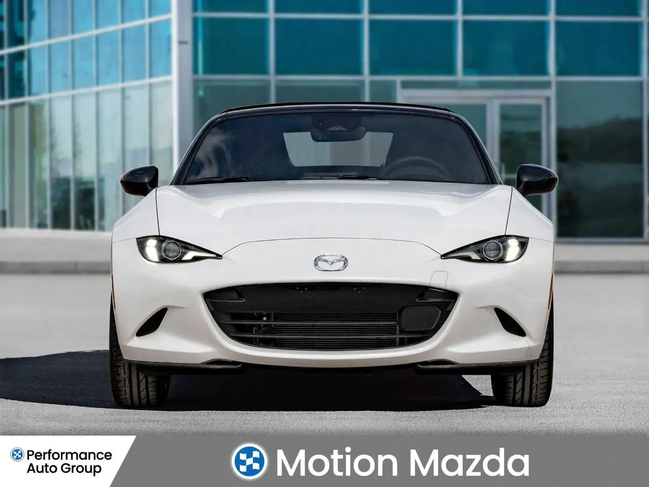 Mazda MX-5 Miata снимка Mazda MX-5 Miata