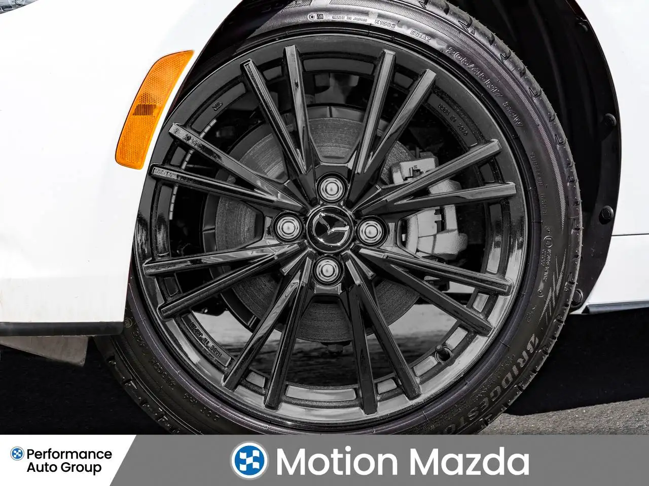 Mazda MX-5 Miata снимка Mazda MX-5 Miata