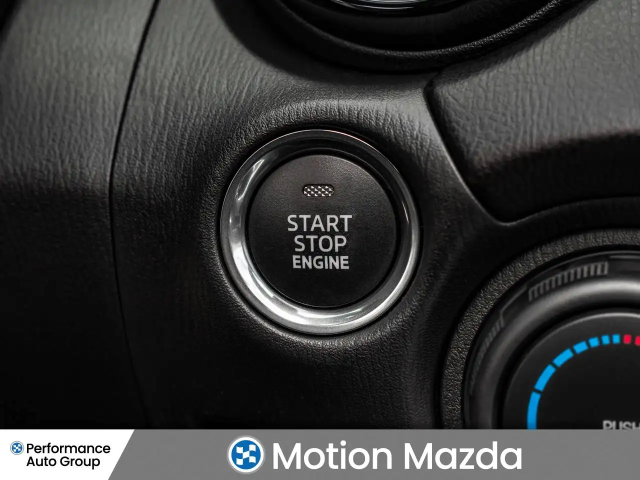 Mazda MX-5 Miata снимка Mazda MX-5 Miata