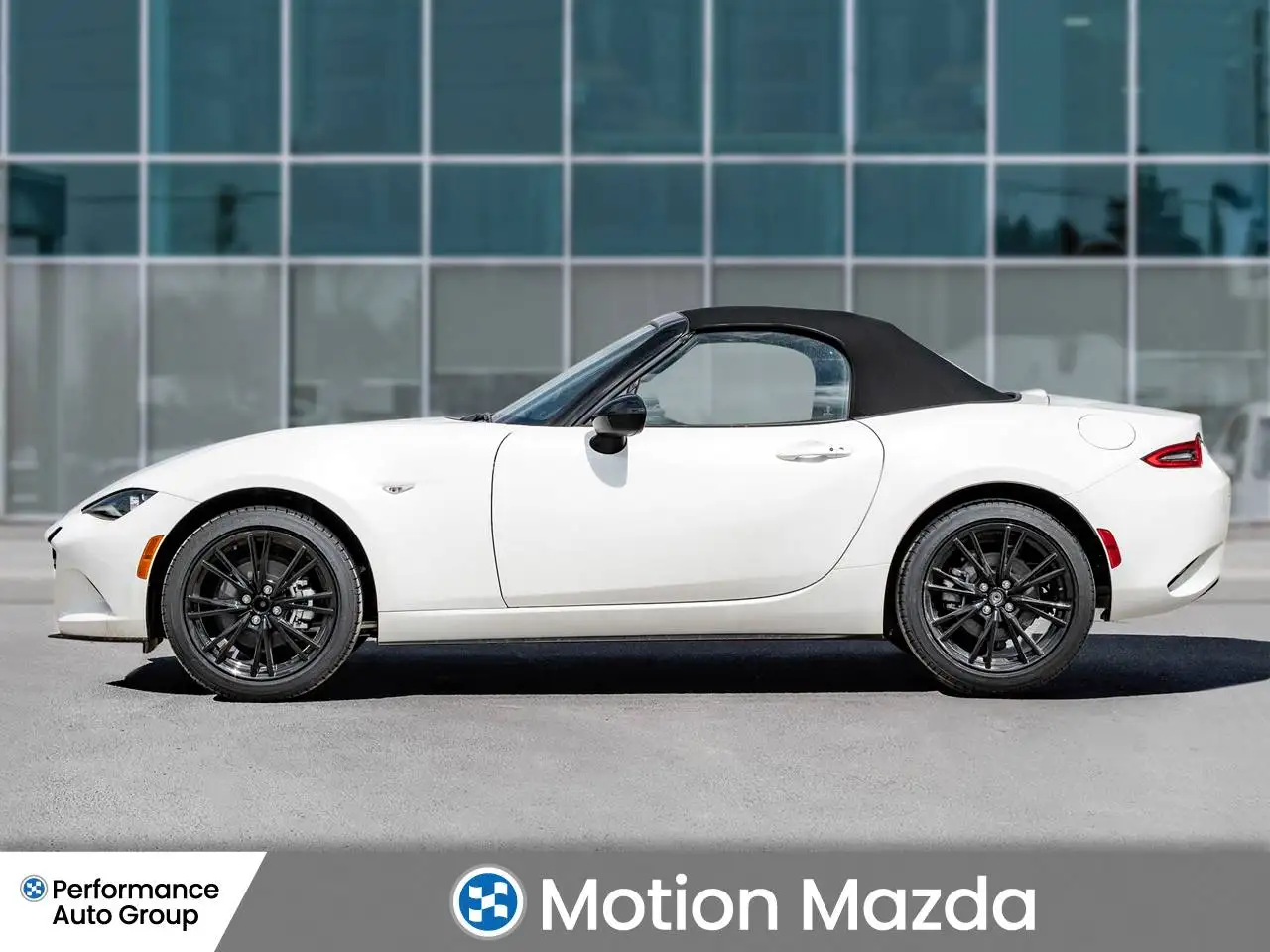 Mazda MX-5 Miata снимка Mazda MX-5 Miata