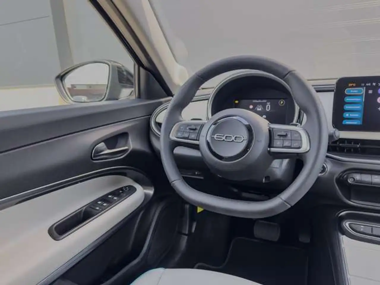 Fiat 600 1.2 Hybrid 'La Prima' /Full Option/ Automaat / Gar 8