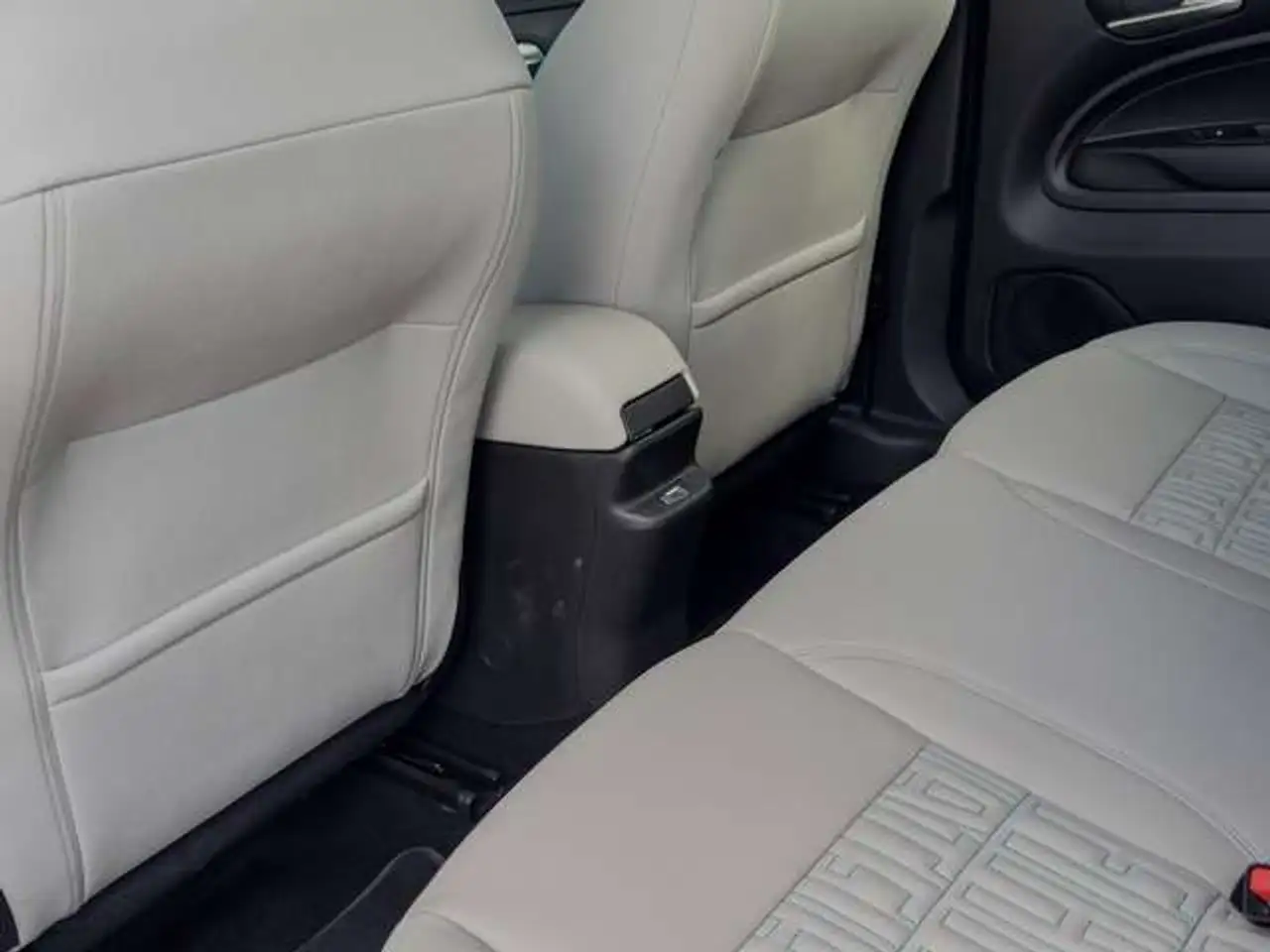 Fiat 600 1.2 Hybrid 'La Prima' /Full Option/ Automaat / Gar 24