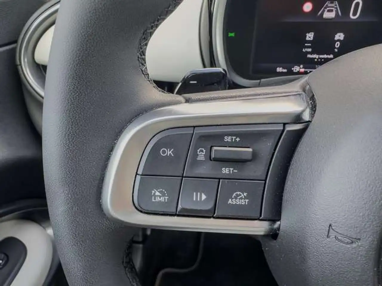 Fiat 600 1.2 Hybrid 'La Prima' /Full Option/ Automaat / Gar 11