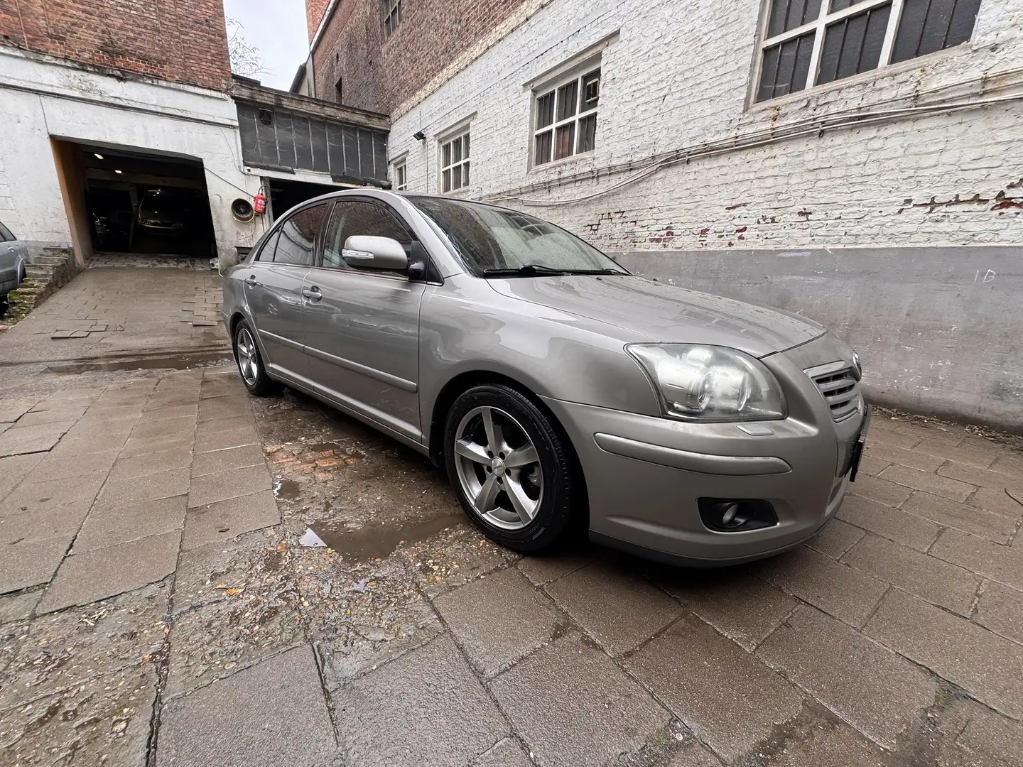 Toyota Avensis 1.8 VVT-i Automatik Sol Export Export - 2