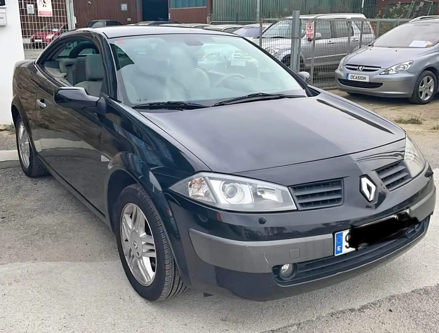 Renault Megane Mégane Coupe Cabrio 1.9DCI Confort Dynamique Negro - 2