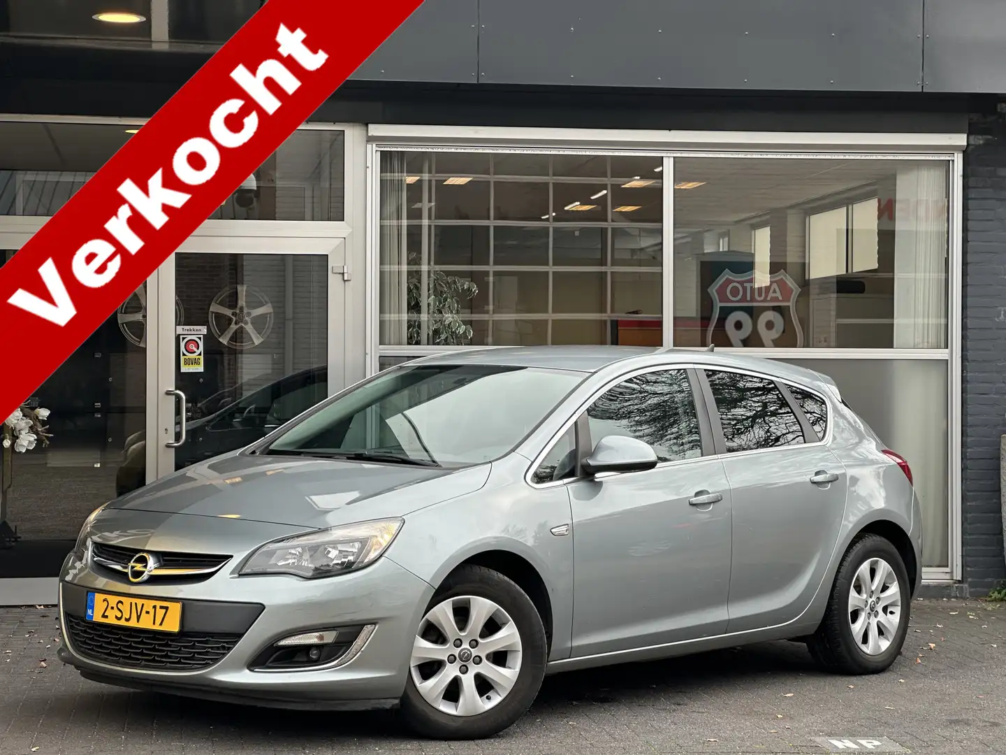 Opel Astra 1.4 Turbo Business + CRUISE/ AIRCO / TREKHAAK / NA Gris - 1