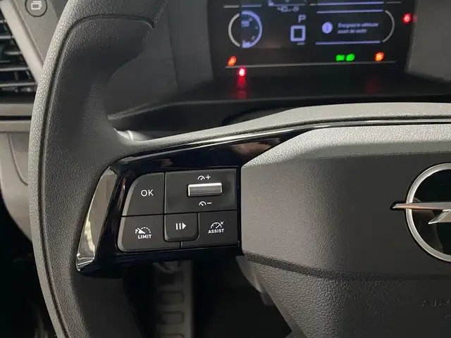 Opel Vivaro view 14