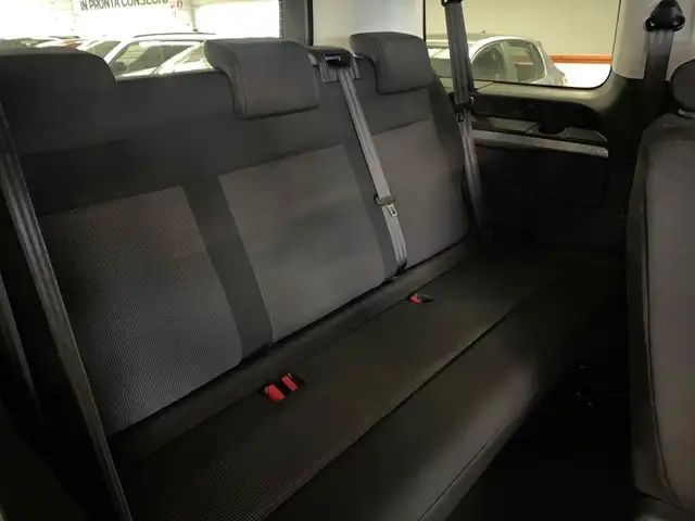Opel Vivaro view 9